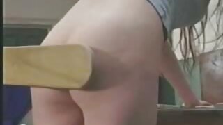 Ловко potno klipove подскачащи блондинка на два пениса