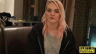 На дивана се български секс видеоклипове случи орален секс на момиче